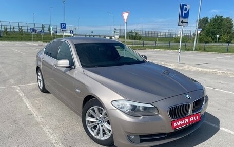 BMW 5 серия, 2013 год, 1 670 000 рублей, 12 фотография
