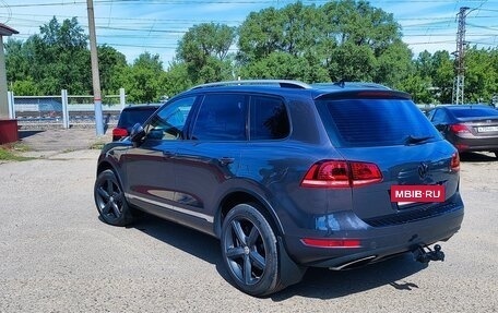 Volkswagen Touareg III, 2011 год, 1 590 000 рублей, 3 фотография