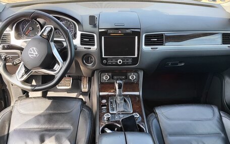 Volkswagen Touareg III, 2011 год, 1 590 000 рублей, 20 фотография