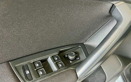 Volkswagen Tiguan II, 2019 год, 1 829 000 рублей, 24 фотография