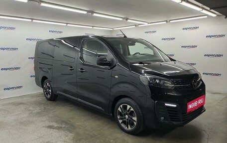 Opel Zafira Life I, 2020 год, 2 800 000 рублей, 2 фотография