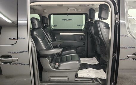 Opel Zafira Life I, 2020 год, 2 800 000 рублей, 12 фотография