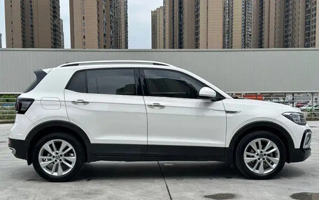 Volkswagen T-Cross I, 2022 год, 1 422 000 рублей, 8 фотография
