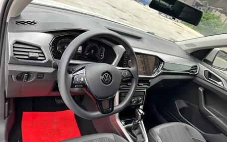 Volkswagen T-Cross I, 2022 год, 1 422 000 рублей, 10 фотография
