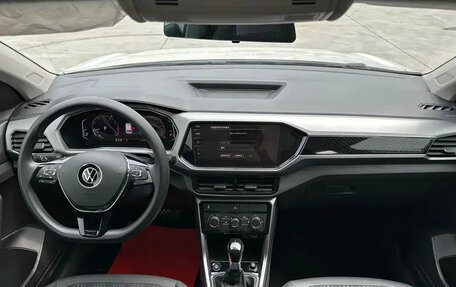Volkswagen T-Cross I, 2022 год, 1 422 000 рублей, 13 фотография