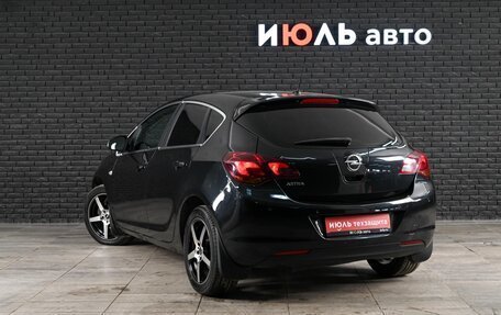 Opel Astra J, 2011 год, 790 000 рублей, 6 фотография