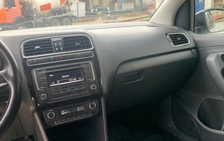 Volkswagen Polo VI (EU Market), 2017 год, 630 000 рублей, 14 фотография