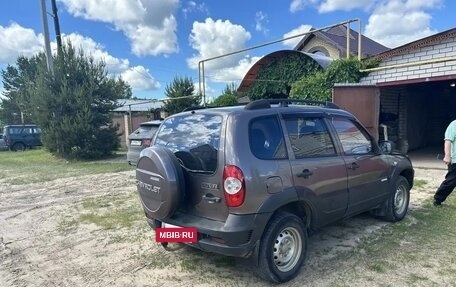 Chevrolet Niva I рестайлинг, 2013 год, 550 000 рублей, 2 фотография