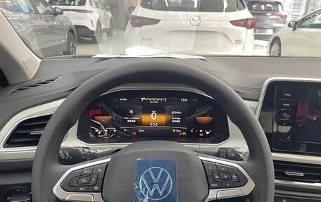 Volkswagen T-Roc I, 2026 год, 2 250 000 рублей, 11 фотография
