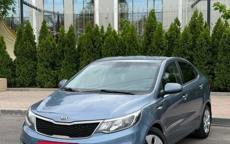 KIA Rio III рестайлинг, 2015 год, 930 000 рублей, 1 фотография