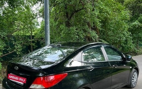 Hyundai Solaris II рестайлинг, 2011 год, 610 000 рублей, 3 фотография