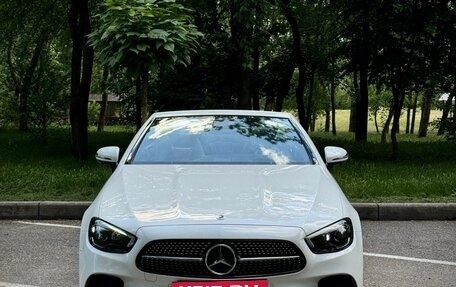 Mercedes-Benz E-Класс, 2021 год, 6 700 000 рублей, 3 фотография