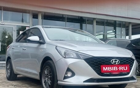 Hyundai Solaris II рестайлинг, 2020 год, 1 200 000 рублей, 4 фотография