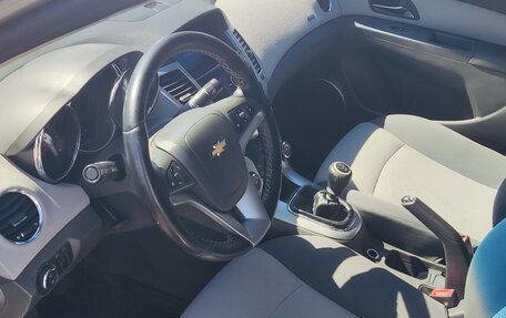 Chevrolet Cruze II, 2010 год, 625 000 рублей, 12 фотография