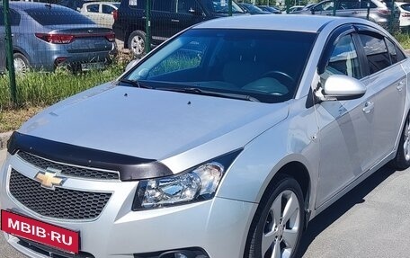 Chevrolet Cruze II, 2010 год, 625 000 рублей, 2 фотография