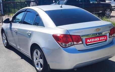 Chevrolet Cruze II, 2010 год, 625 000 рублей, 6 фотография
