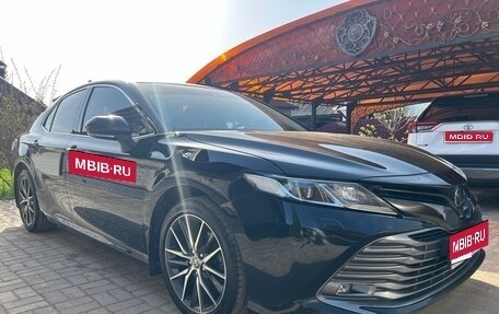 Toyota Camry, 2018 год, 2 750 000 рублей, 1 фотография