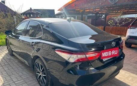 Toyota Camry, 2018 год, 2 750 000 рублей, 5 фотография