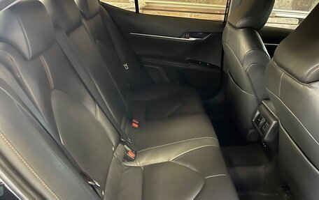 Toyota Camry, 2018 год, 2 750 000 рублей, 13 фотография