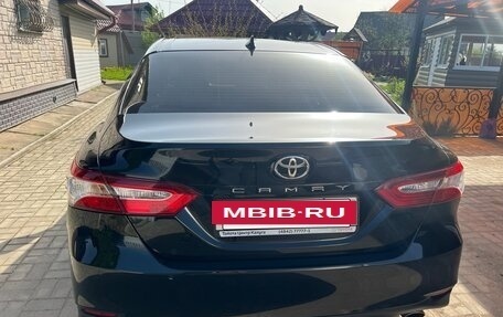 Toyota Camry, 2018 год, 2 750 000 рублей, 9 фотография