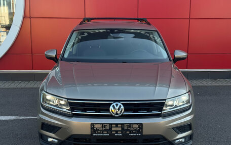 Volkswagen Tiguan II, 2019 год, 2 330 000 рублей, 2 фотография
