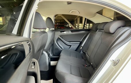 Volkswagen Jetta VI, 2018 год, 1 339 000 рублей, 25 фотография