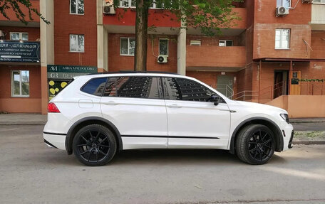Volkswagen Tiguan II, 2020 год, 3 399 000 рублей, 7 фотография