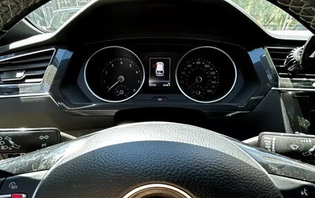 Volkswagen Tiguan II, 2020 год, 3 399 000 рублей, 11 фотография