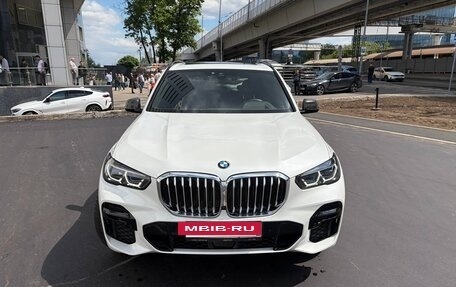 BMW X5, 2022 год, 10 650 000 рублей, 2 фотография