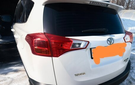 Toyota RAV4, 2015 год, 1 900 000 рублей, 3 фотография