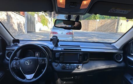 Toyota RAV4, 2018 год, 2 950 000 рублей, 13 фотография