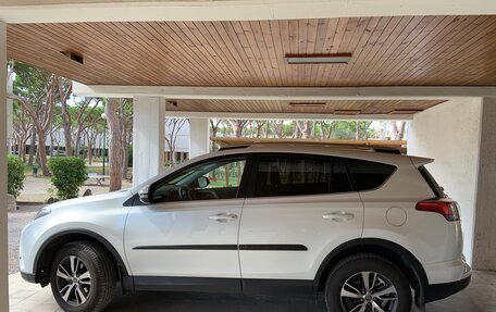Toyota RAV4, 2018 год, 2 950 000 рублей, 27 фотография