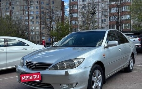 Toyota Camry V40, 2004 год, 840 000 рублей, 2 фотография