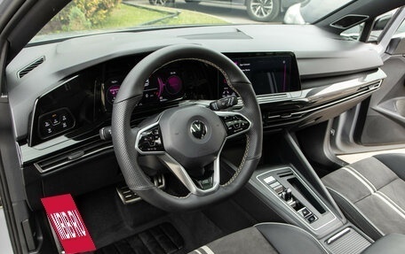 Volkswagen Golf VIII, 2021 год, 2 678 000 рублей, 17 фотография