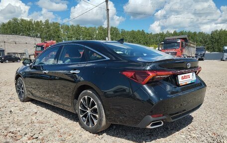 Toyota Avalon, 2022 год, 3 670 000 рублей, 4 фотография