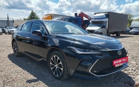 Toyota Avalon, 2022 год, 3 670 000 рублей, 2 фотография
