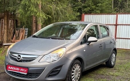Opel Corsa D, 2013 год, 850 000 рублей, 1 фотография