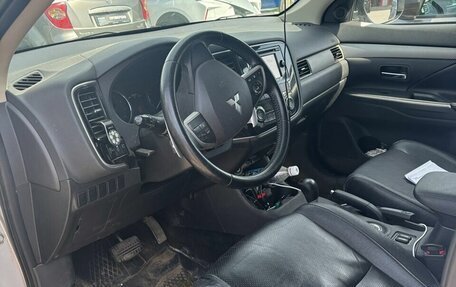 Mitsubishi Outlander III рестайлинг 3, 2013 год, 1 350 000 рублей, 2 фотография