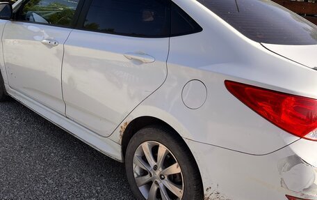Hyundai Accent IV, 2011 год, 450 000 рублей, 2 фотография