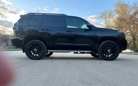 Toyota Land Cruiser Prado 150 рестайлинг 2, 2016 год, 3 500 000 рублей, 5 фотография