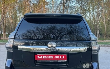 Toyota Land Cruiser Prado 150 рестайлинг 2, 2016 год, 3 500 000 рублей, 6 фотография