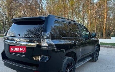 Toyota Land Cruiser Prado 150 рестайлинг 2, 2016 год, 3 500 000 рублей, 7 фотография