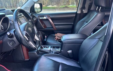 Toyota Land Cruiser Prado 150 рестайлинг 2, 2016 год, 3 500 000 рублей, 9 фотография