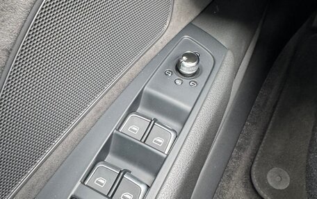 Audi A8, 2010 год, 4 595 000 рублей, 15 фотография