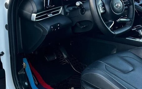Hyundai Elantra, 2023 год, 1 550 000 рублей, 8 фотография