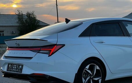Hyundai Elantra, 2023 год, 1 550 000 рублей, 6 фотография