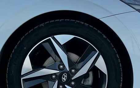 Hyundai Elantra, 2023 год, 1 550 000 рублей, 3 фотография
