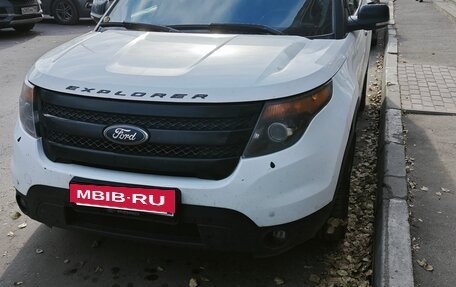 Ford Explorer VI, 2015 год, 2 700 000 рублей, 10 фотография