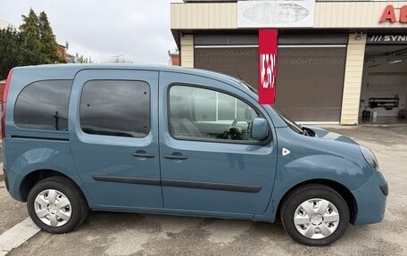 Renault Kangoo II рестайлинг, 2010 год, 530 000 рублей, 2 фотография