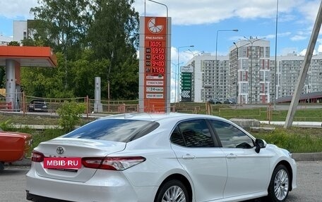 Toyota Camry, 2020 год, 2 690 000 рублей, 17 фотография